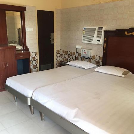 Hotel Maa Kamakhya Пурі Екстер'єр фото