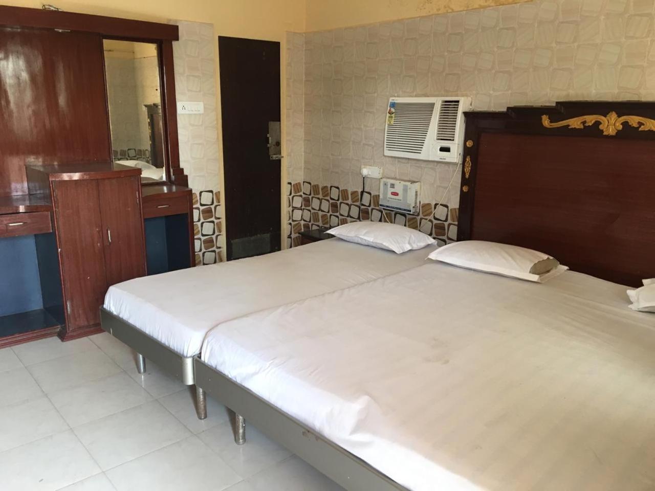 Hotel Maa Kamakhya Пурі Екстер'єр фото